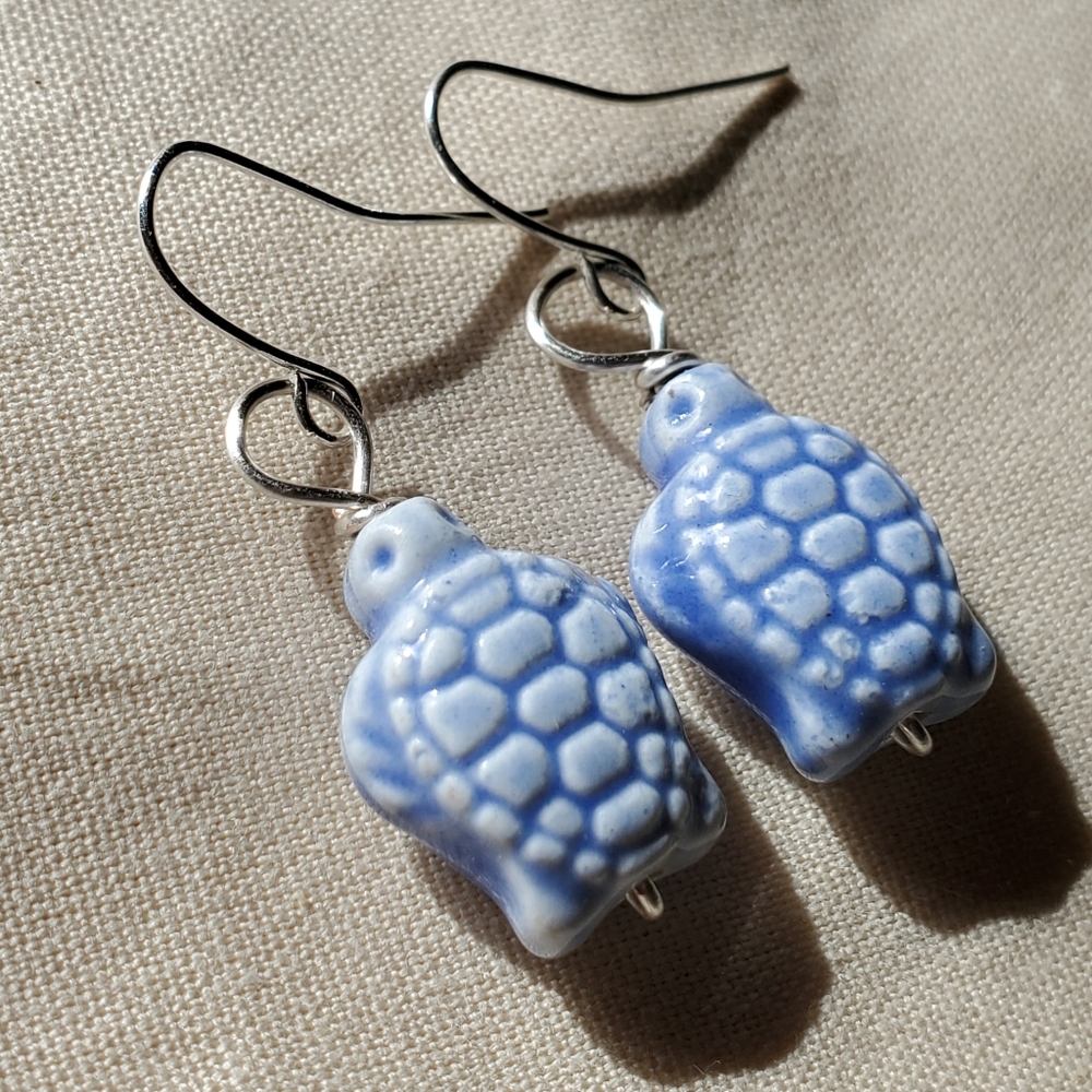 Ceramic periwinkle blue glazed turtle earrings 🐢